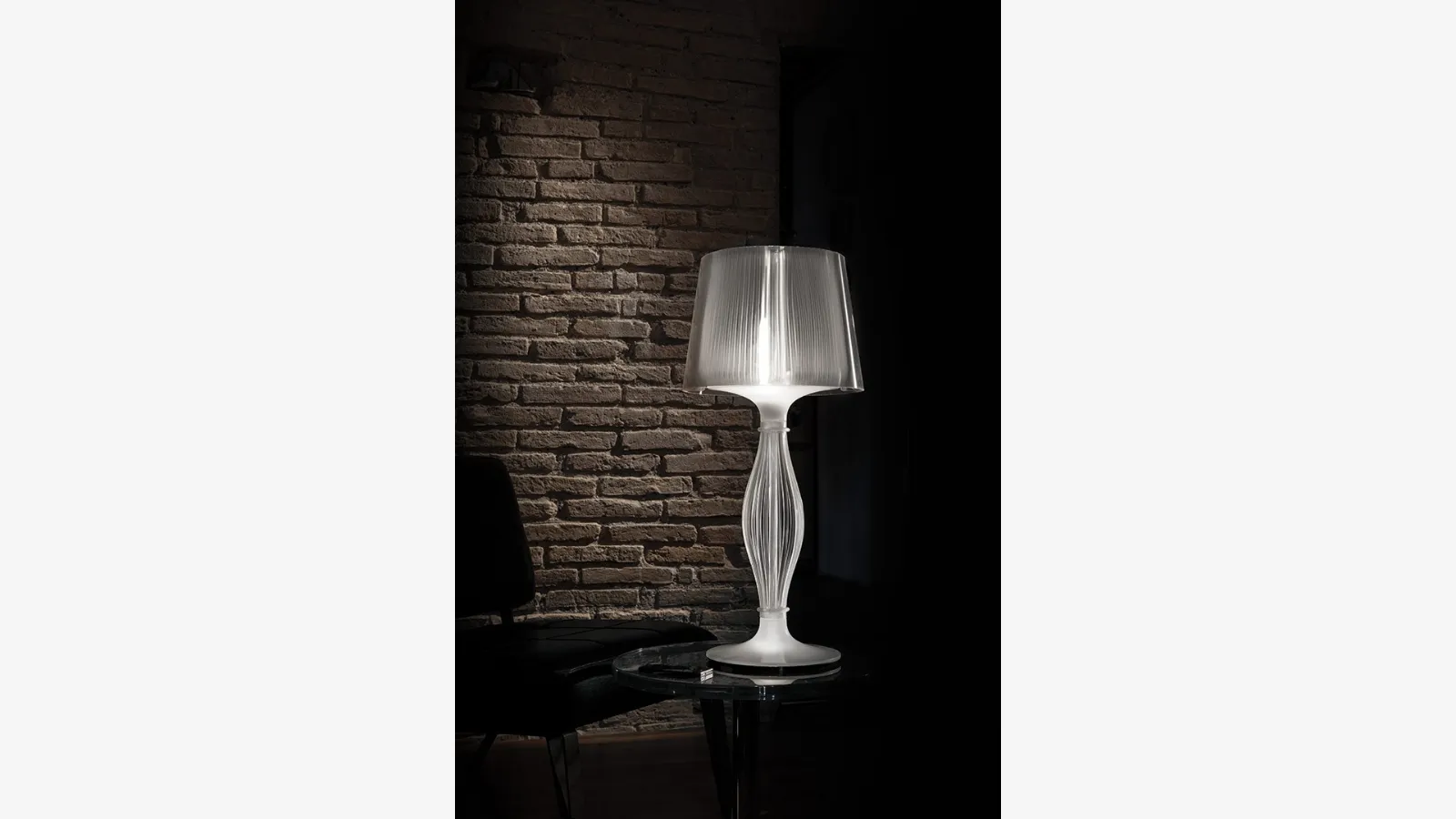 Lampada di ispirazione barocca Liza Table di Slamp