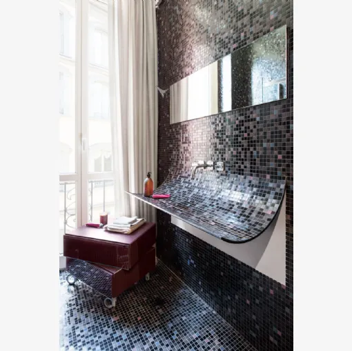 Lavabo Skin in acciaio rivestito con tessere di Mosaico di Lago