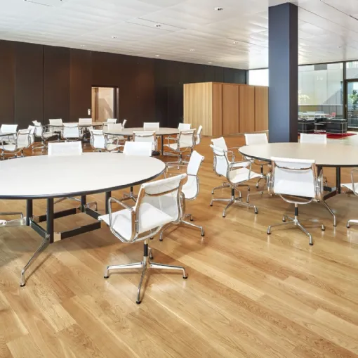 Tavolo Eames Segmented Tables Meeting in HPL bianco di Vitra