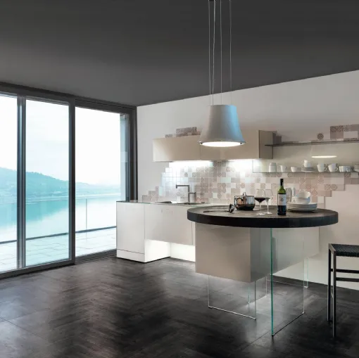 Cucina Design Air in vetro con penisola in legno di Lago