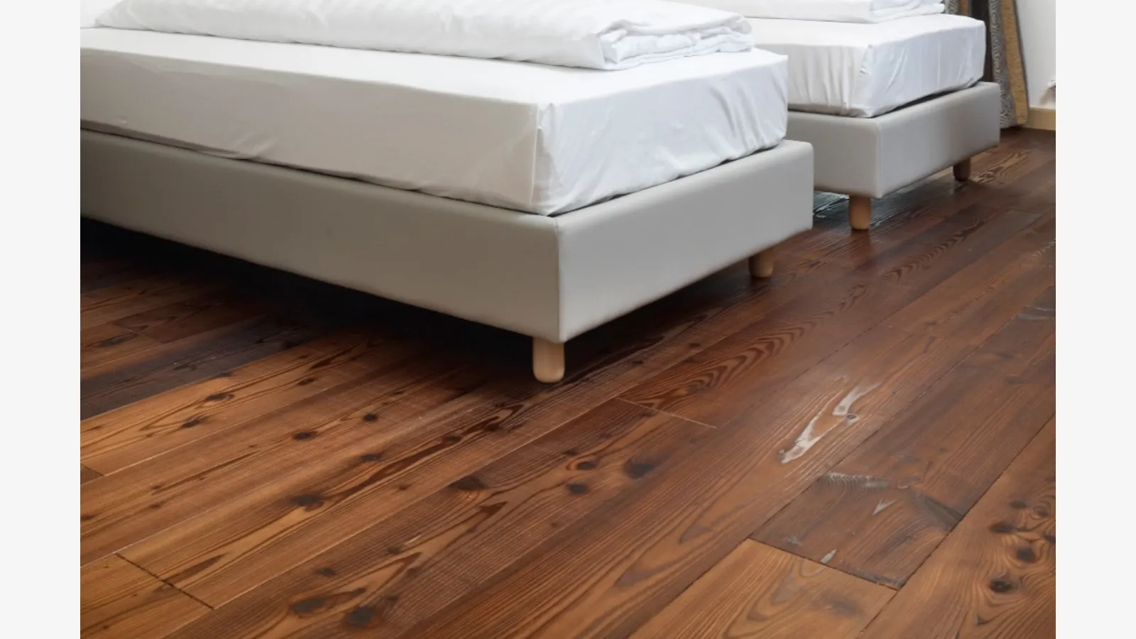 Parquet Fener in Larice variegato spazzolato di Fiemme Tremila