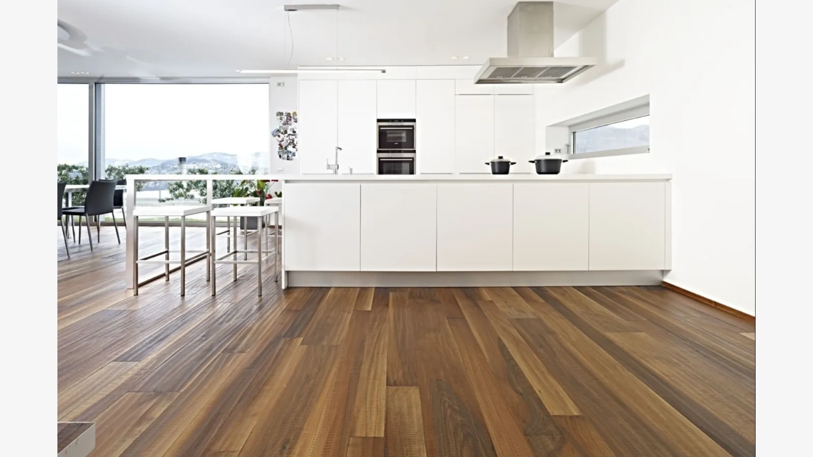 Parquet Fior di Nettare in Noce italiano senza nodi piano sega di Fiemme Tremila